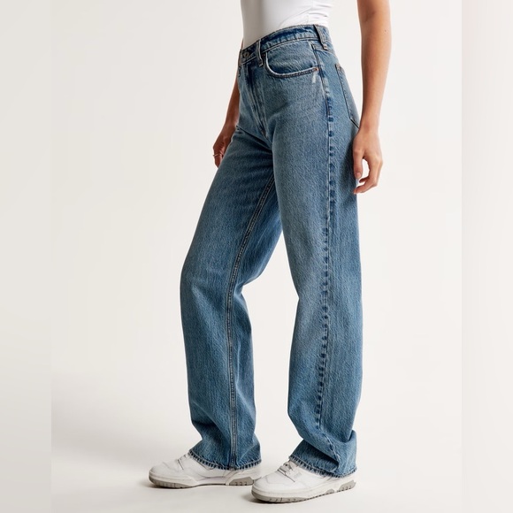 NWT Abercrombie & Fitch High Rise Loose Jean - Picture 1 of 9